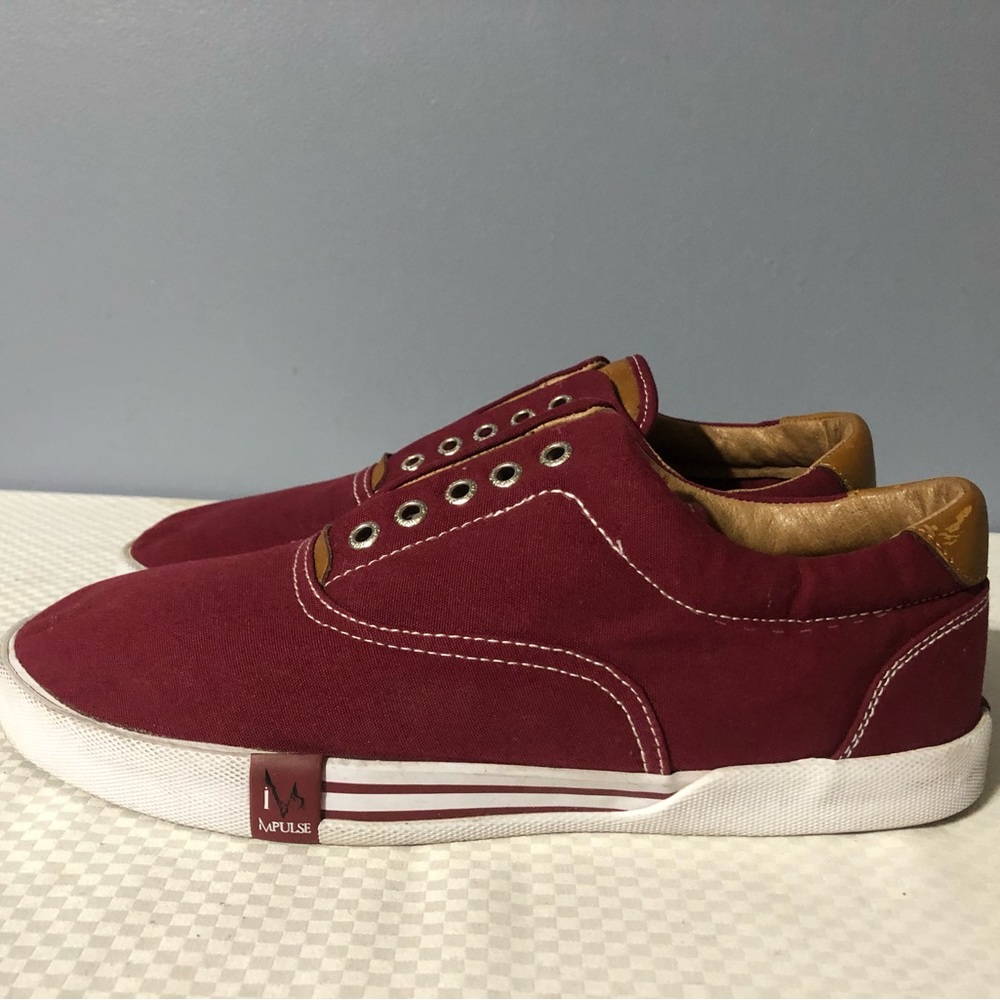 Men’s Impulse Burgundy Canvas Shoes, Size 10M